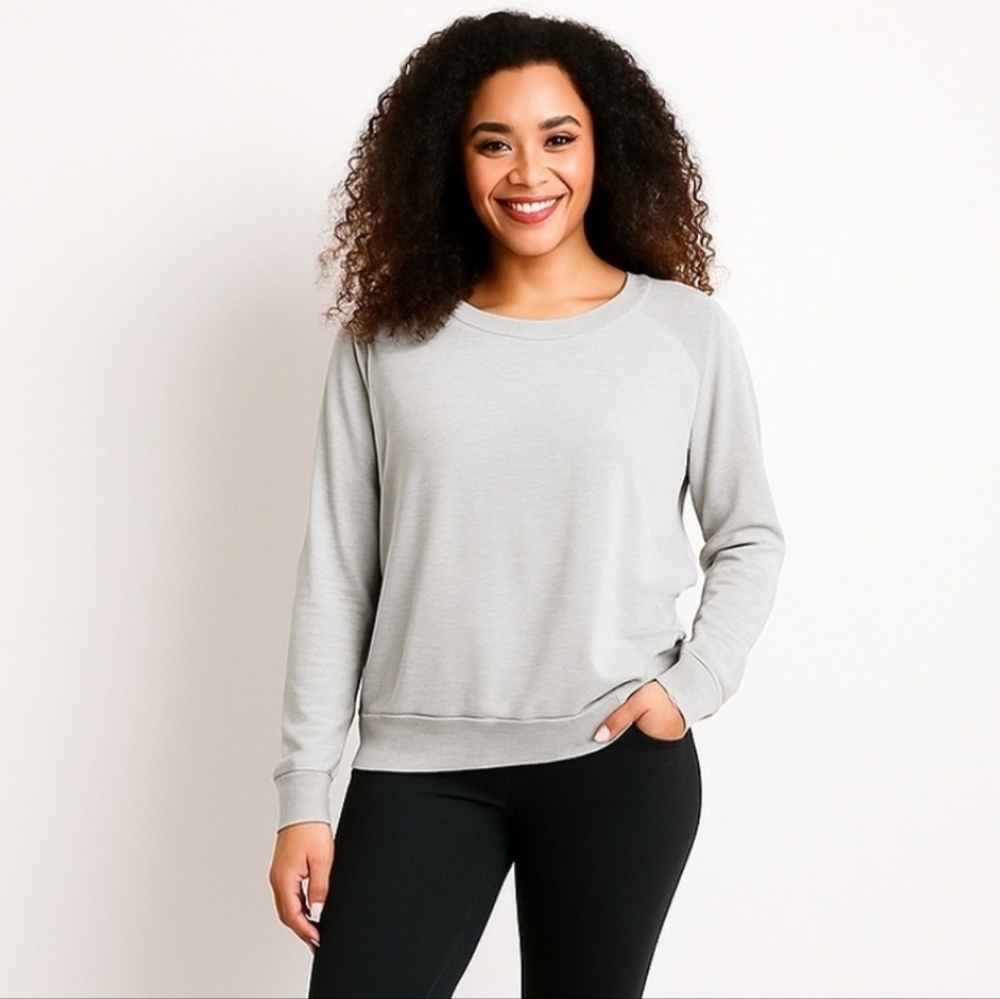 Reebok Gray Performance Crewneck Top XL